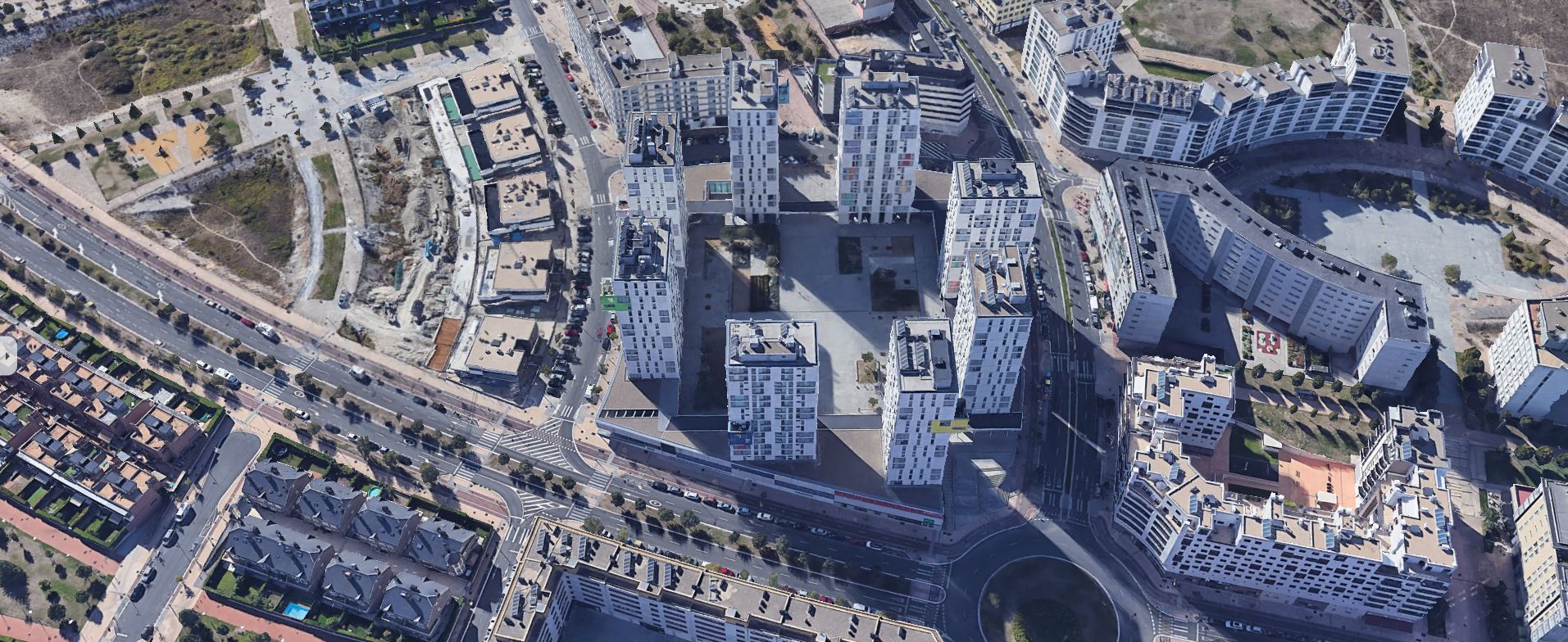 Nueva Plaza Porticada en el Ensanche de Zabalgana