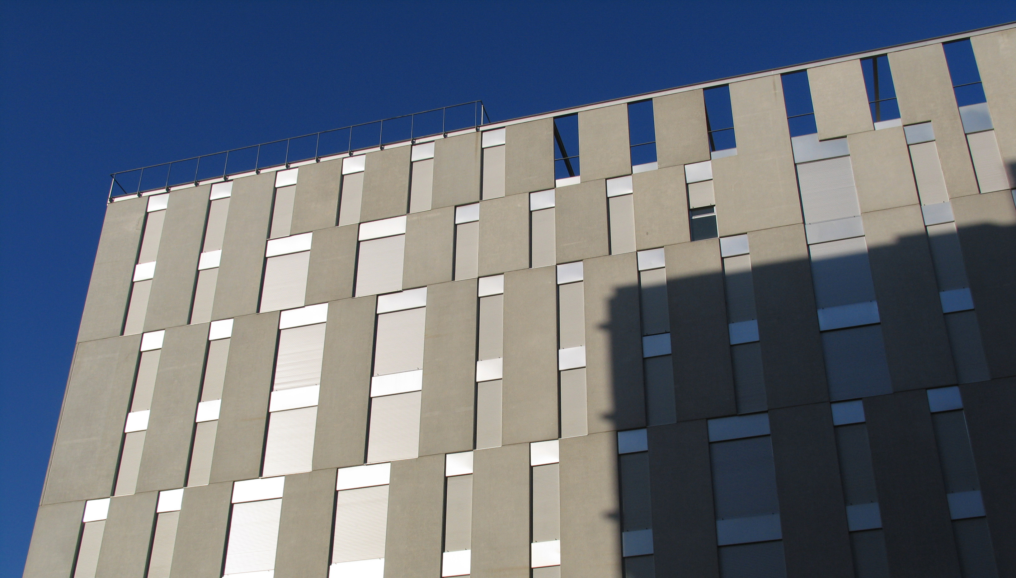 Edificio para 115 Viviendas Sociales en La Perla, Madrid - foto 4